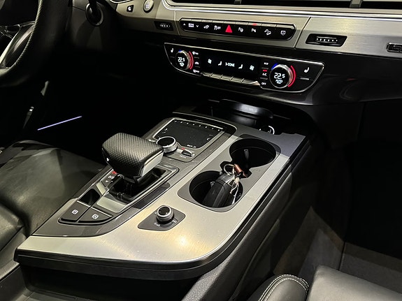 Audi Q7 27 of 30