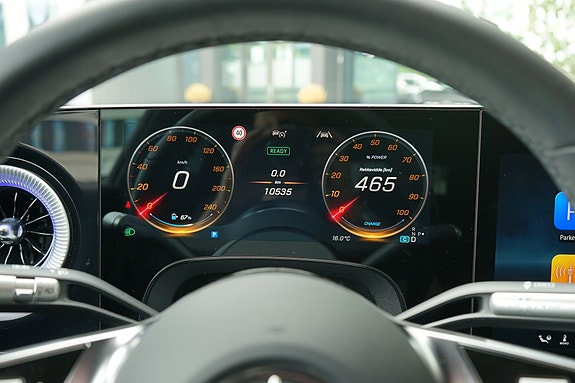 Mercedes-Benz CLA350 20 of 28