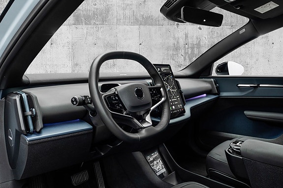 Volvo EX30 11 of 26