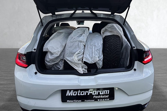 Renault Megane 18 of 18