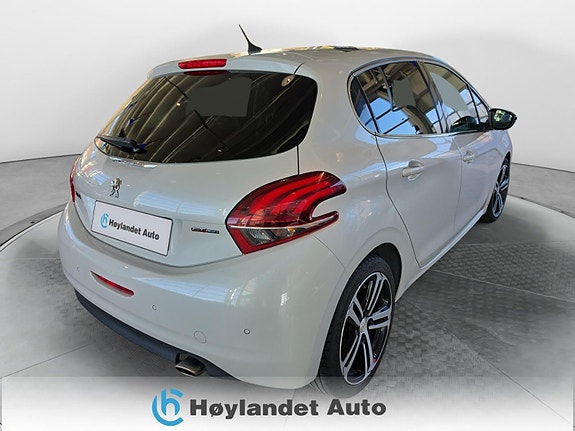 Peugeot 208 5 of 21
