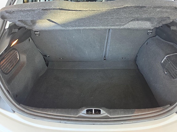 Peugeot 208 15 of 21