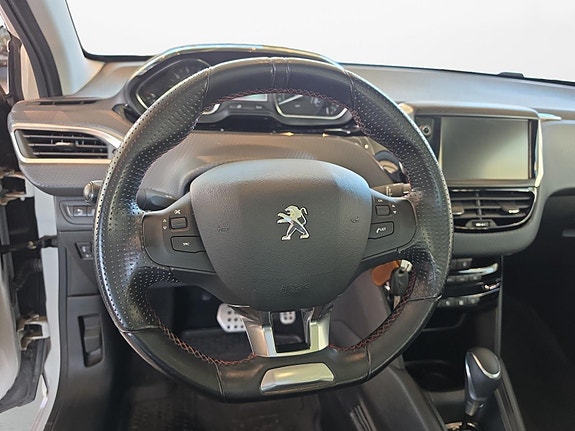 Peugeot 208 14 of 21