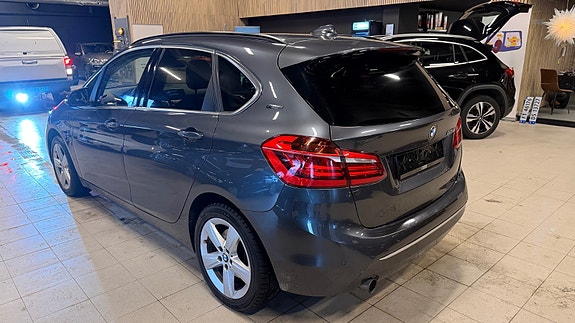 BMW 225xe 6 of 22