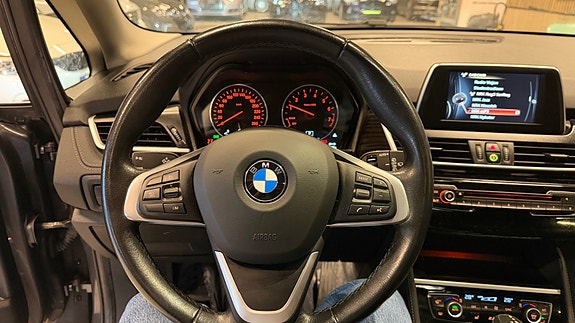 BMW 225xe 11 of 22