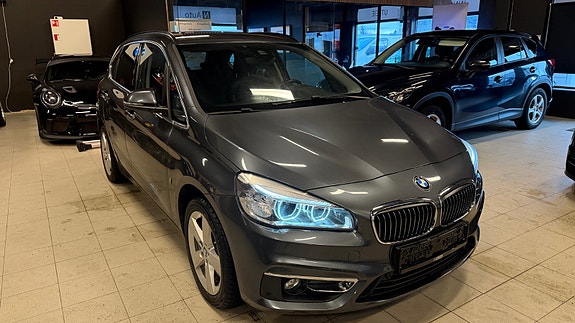 BMW 225xe 2 of 22