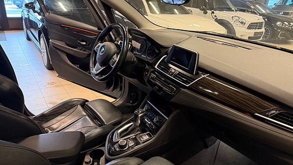 BMW 225xe 20 of 22