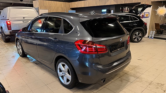 BMW 225xe 5 of 22