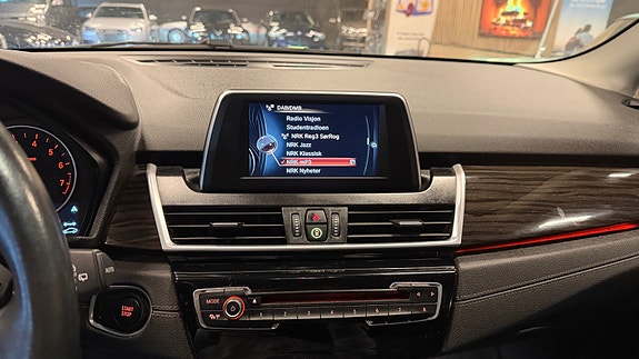 BMW 225xe 10 of 22