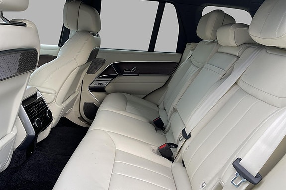 Land Rover Range Rover 11 of 15