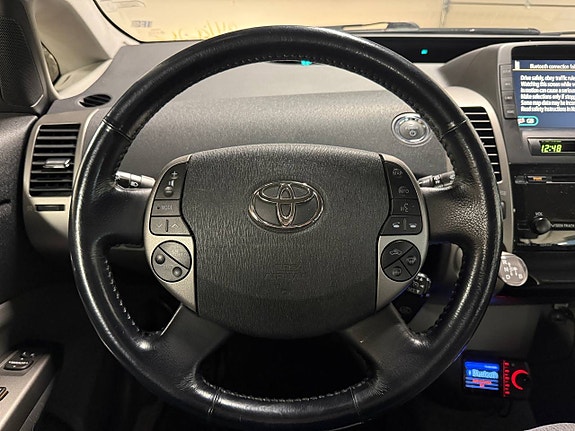 Toyota Prius 15 of 25