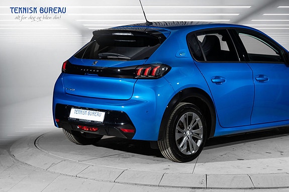 Peugeot e-208 9 of 28