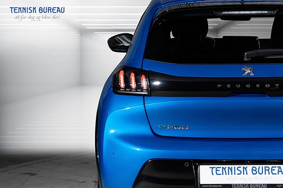 Peugeot e-208 7 of 28