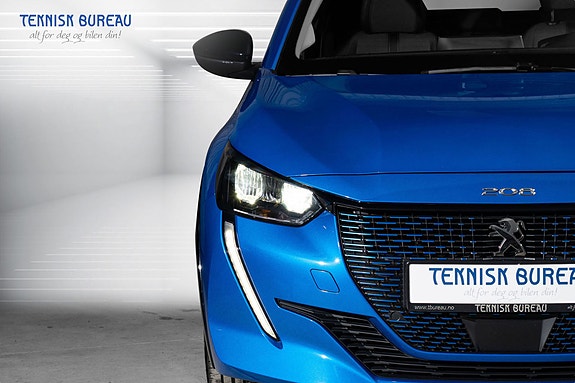 Peugeot e-208 3 of 28