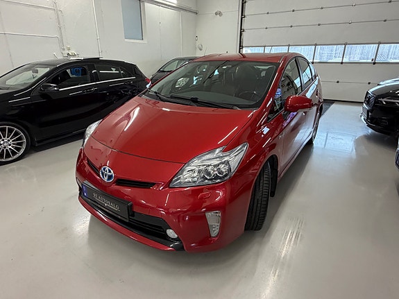 Toyota Prius 13 of 30