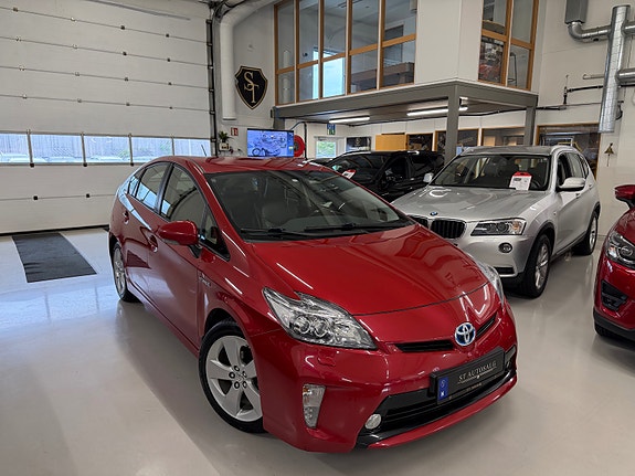 Toyota Prius 2 of 30