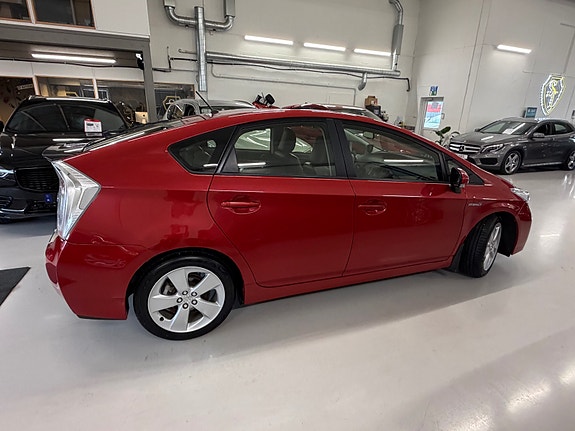 Toyota Prius 6 of 30