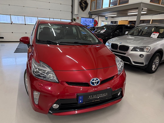Toyota Prius 3 of 30