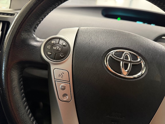 Toyota Prius 24 of 30