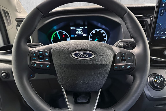 Ford E-Transit 390 L3 Van 14 of 24