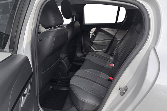 Peugeot e-208 13 of 27