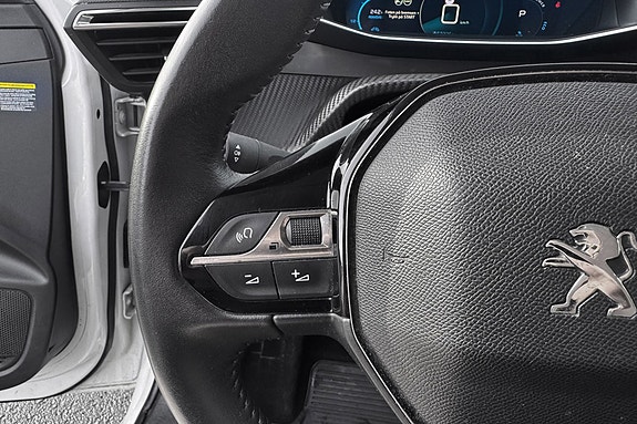 Peugeot e-208 17 of 27