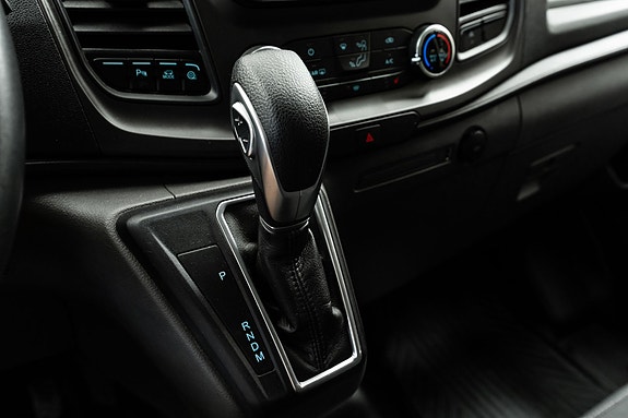 Ford Transit Custom 15 of 25