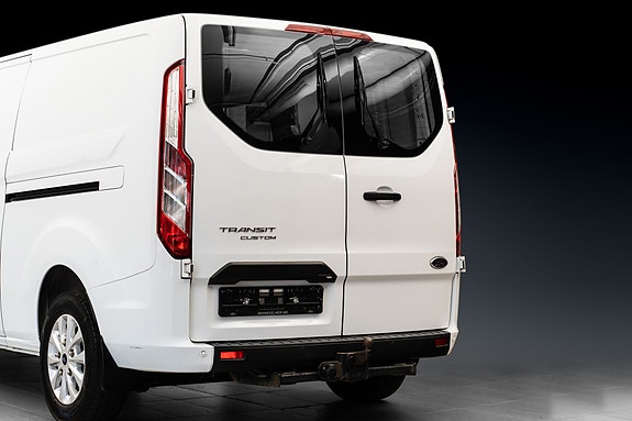 Ford Transit Custom 7 of 25