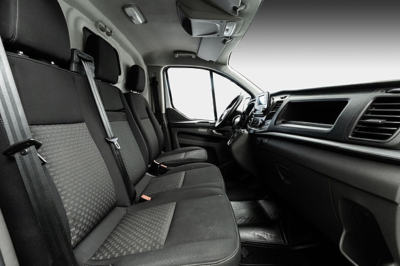 Ford Transit Custom 23 of 25