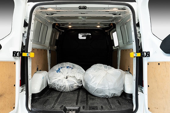 Ford Transit Custom 25 of 25