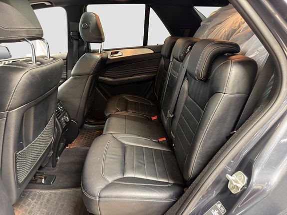 Mercedes-Benz ML350 14 of 30