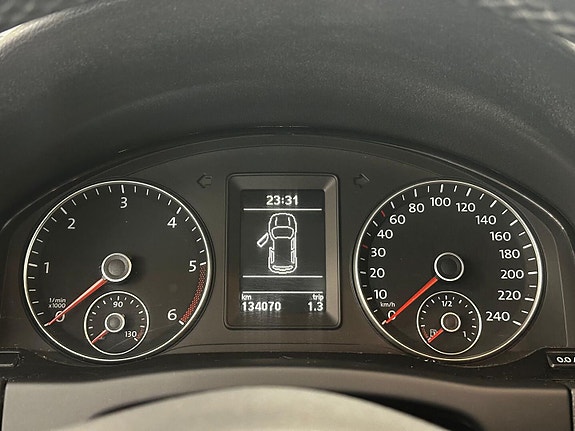 Volkswagen Golf Plus 23 of 26