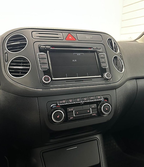 Volkswagen Golf Plus 21 of 26