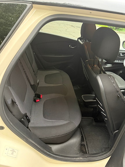 Renault Captur 8 of 9