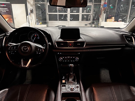 Mazda 3 15 of 30