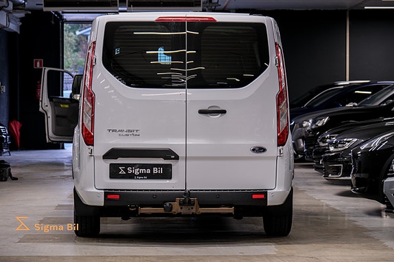 Ford Transit Custom 8 of 30