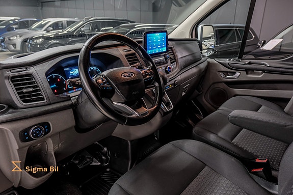 Ford Transit Custom 17 of 30