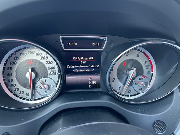 Mercedes-Benz CLA180 22 of 30