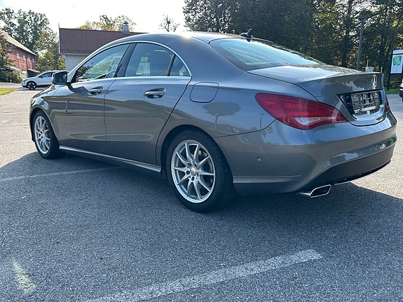 Mercedes-Benz CLA180 5 of 30