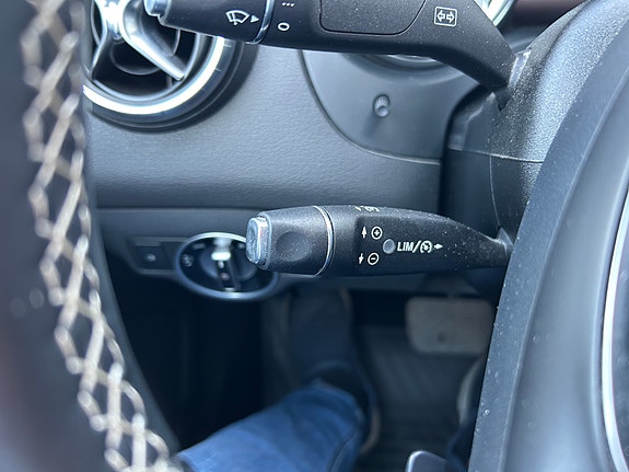 Mercedes-Benz CLA180 19 of 30
