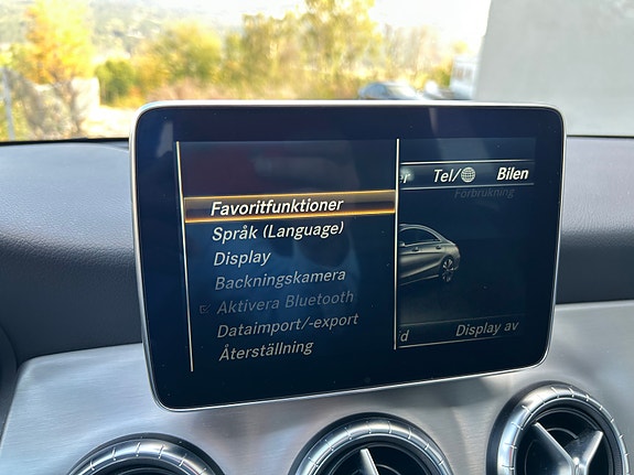 Mercedes-Benz CLA180 28 of 30