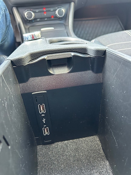Mercedes-Benz CLA180 30 of 30