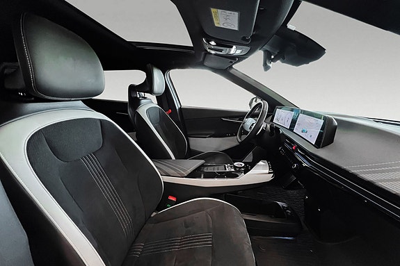 Kia EV6 14 of 30