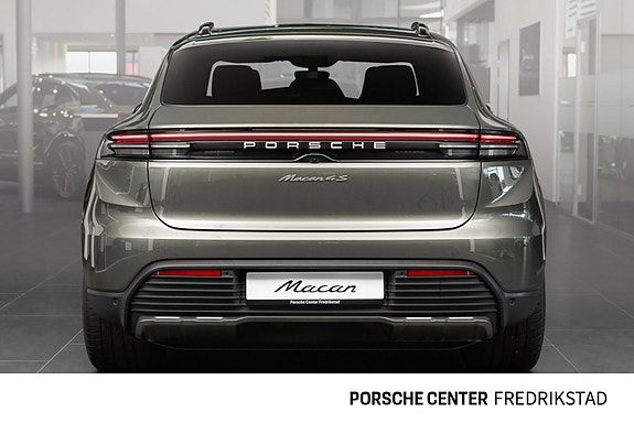 Porsche Macan 4 of 30