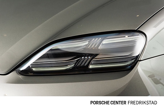 Porsche Macan 14 of 30