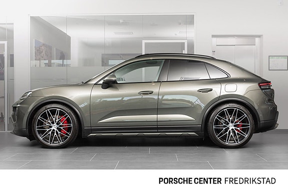 Porsche Macan 2 of 30