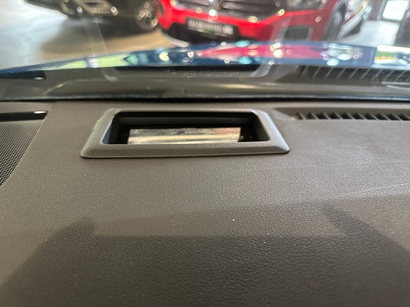 Toyota Prius 23 of 29