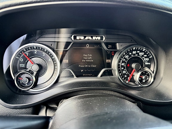 Dodge RAM 1500 12 of 19