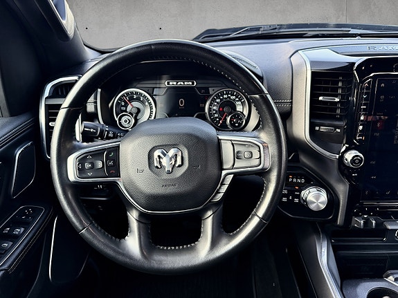 Dodge RAM 1500 10 of 19