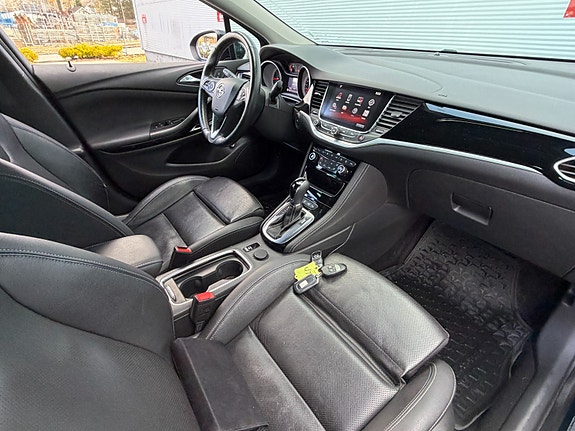 Opel Astra 28 of 28
